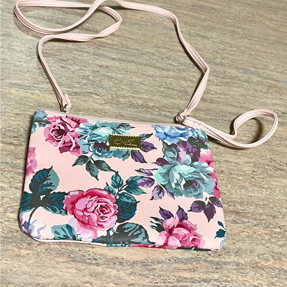 NWOB Betsey Johnson floral convertible wristlet/ crossbody bag - Picture 11 of 15